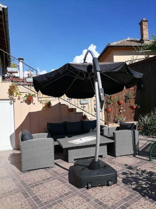Lucky 2 Hotel Pavel Banya Bagian luar foto