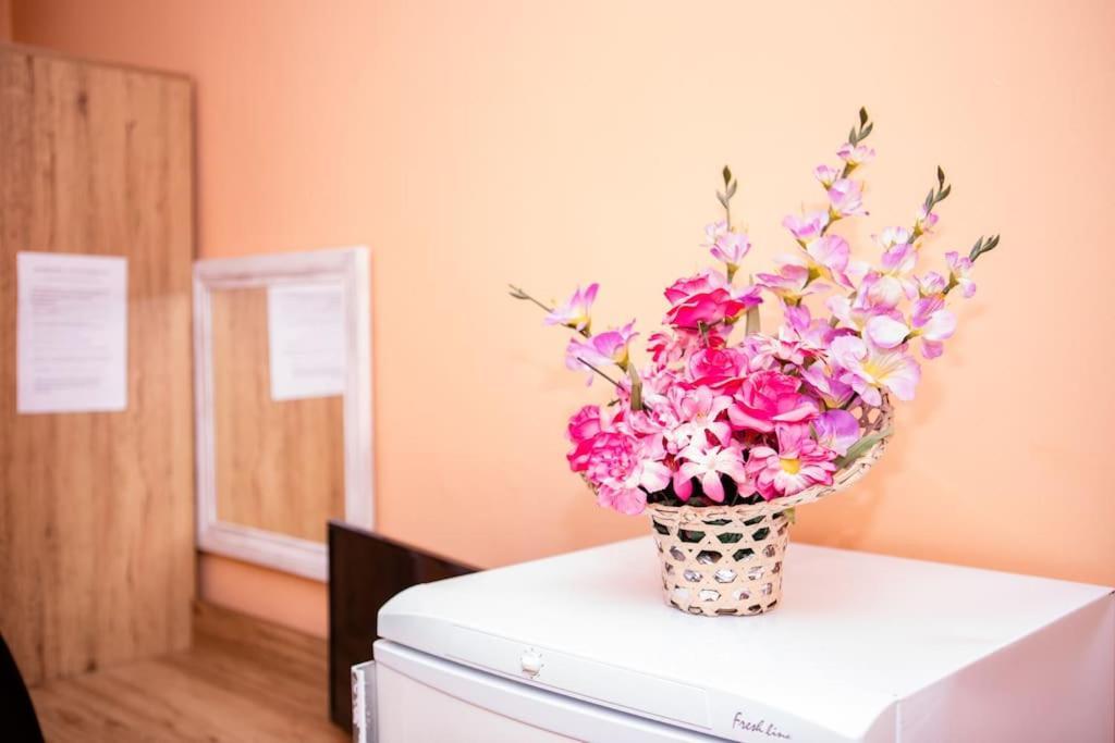 Lucky 2 Hotel Pavel Banya Bagian luar foto